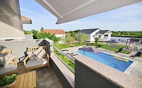 Apartment Amelie - With Pool And Sauna!